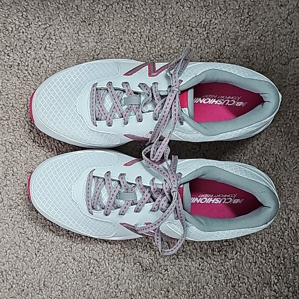 New Balance Womens 411 Walking Shoes